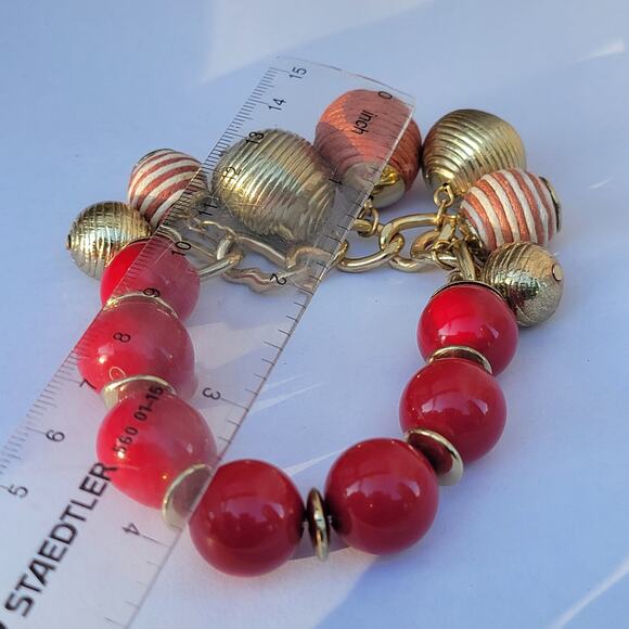 Vintage red bead charm bracelet 80s 90s gold tone bold statement jewelry - Picture 7 of 10